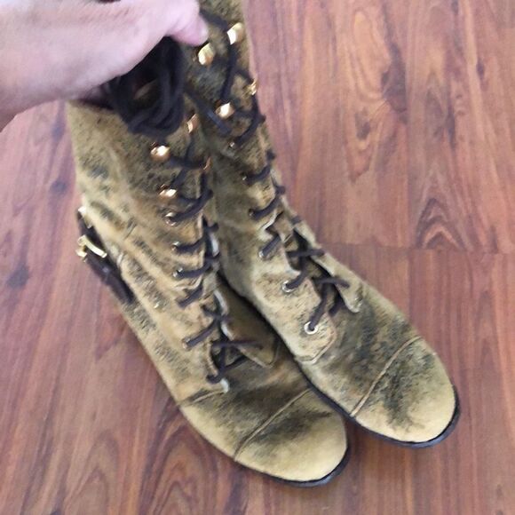 Michael Kors Rustic, distressed, looking lease up boots, size 7, genuine leather - Picture 3 of 8